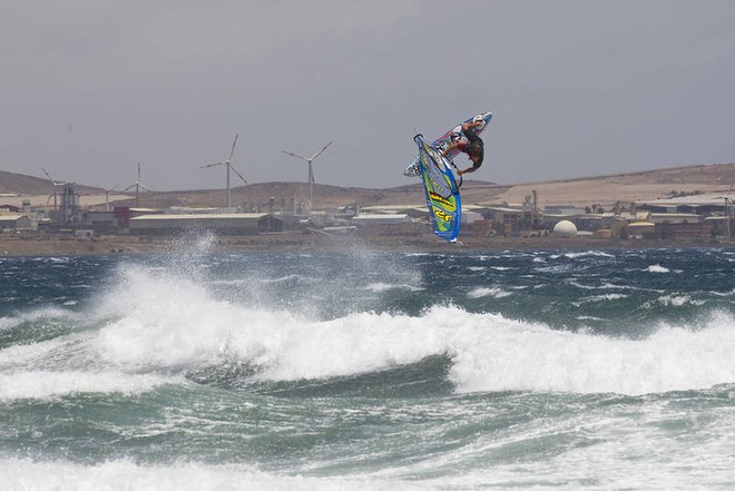 Robby Swift on form - PWA Pozo World Cup 2012 ©  John Carter / PWA http://www.pwaworldtour.com